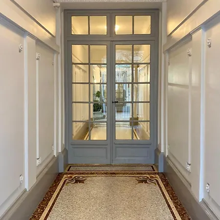 Chic Tour Eiffel Near Eiffel Tower 7th Floor Apartman